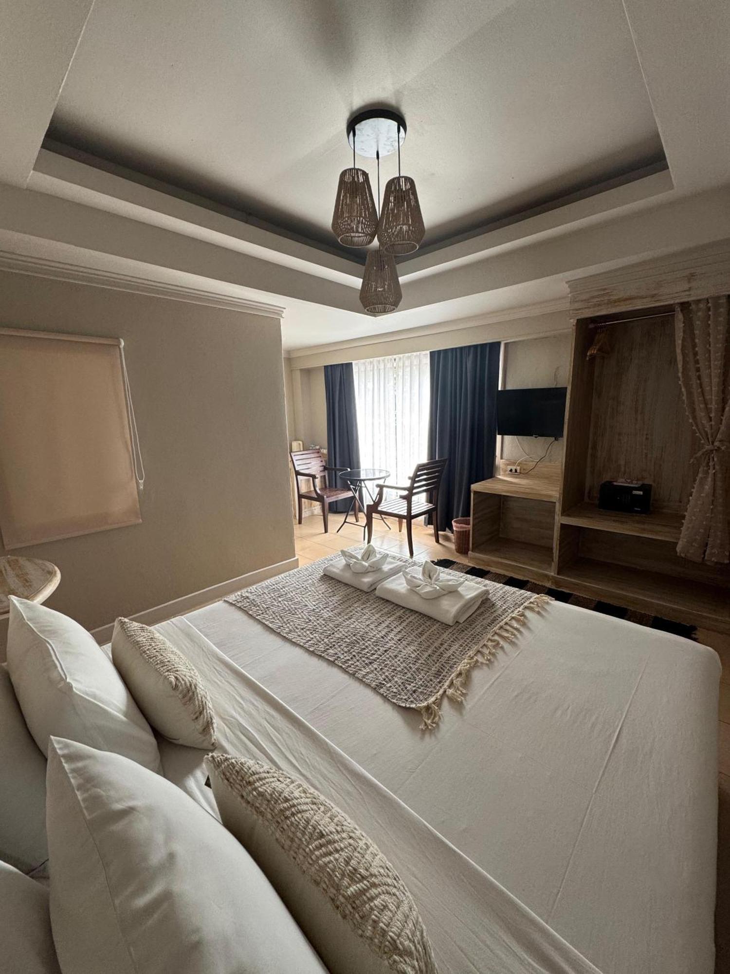 The Taksim Patong Beach Hotel Dış mekan fotoğraf