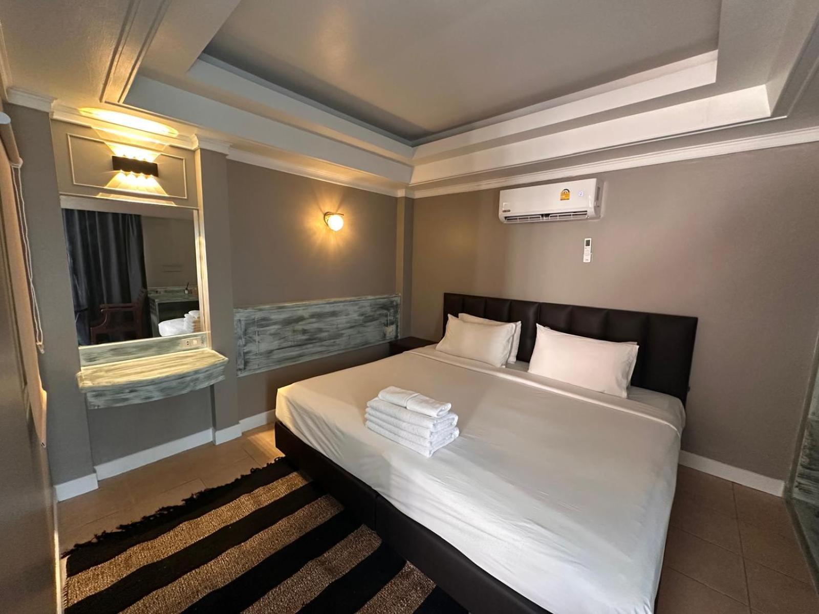 The Taksim Patong Beach Hotel Dış mekan fotoğraf