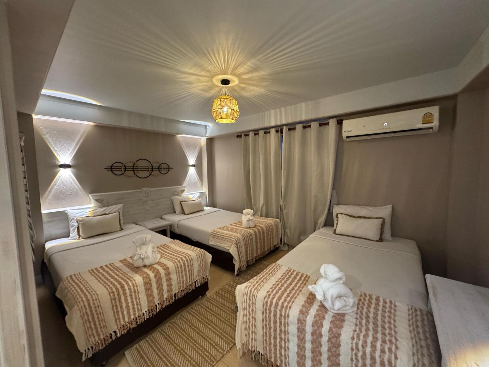 The Taksim Patong Beach Hotel Dış mekan fotoğraf