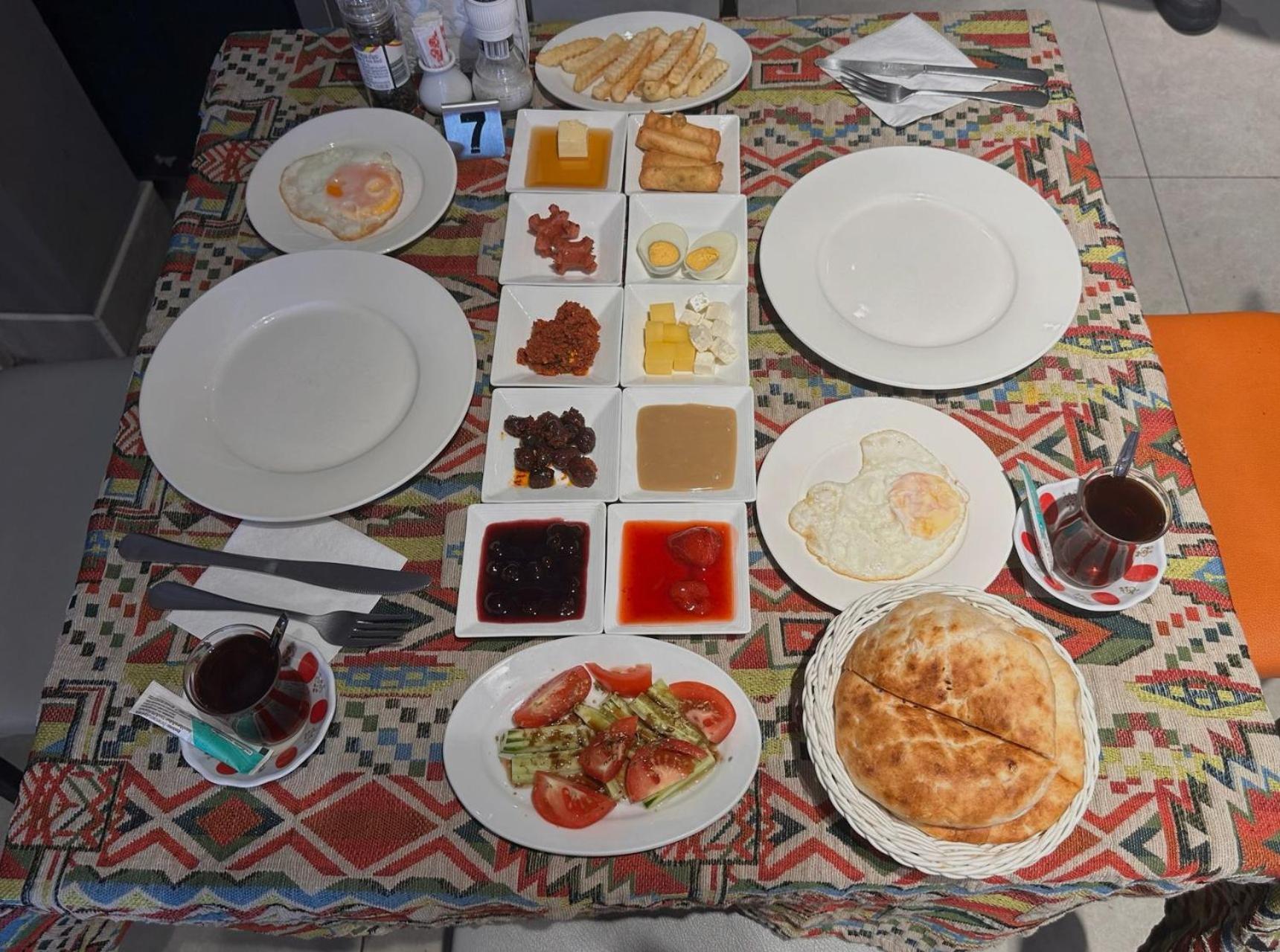 The Taksim Patong Beach Hotel Dış mekan fotoğraf